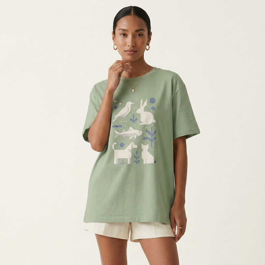 Minimalist Women’s Relaxed T-Shirt – Cute Companion-Inspired Fashion for Soft Modern Style