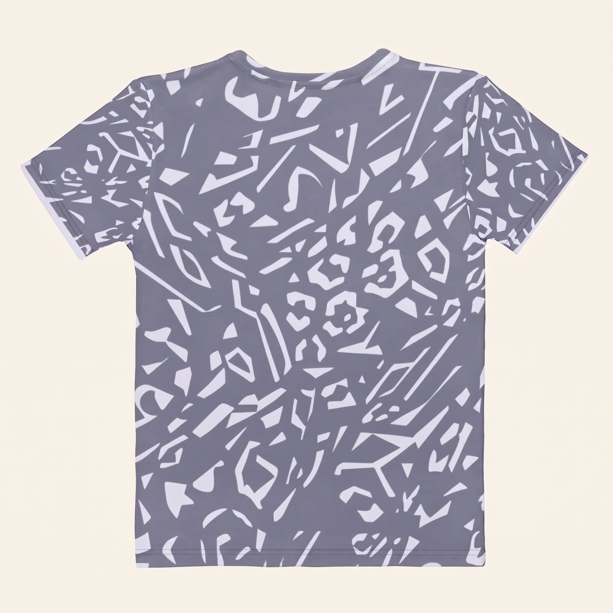 Abstract Leopard Motif Women’s T-Shirt – Minimalist Predator-Inspired Fashion with Conceptual Wildlife Detail